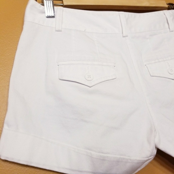 Lilly Pulitzer | Women’s Joette White Stretch Shorts (Size 0) - Picture 6 of 9